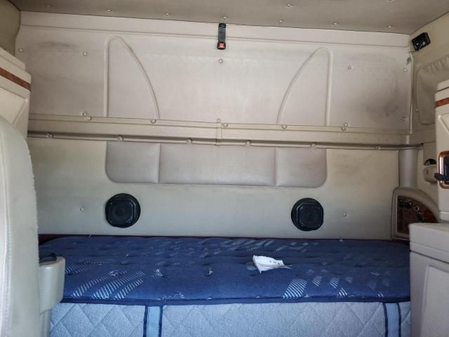 2005 International 9900I Semi Truck