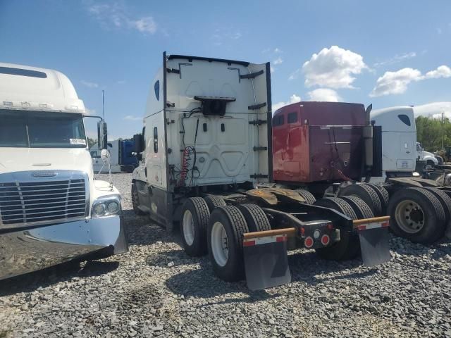 2019 Freightliner Cascadia 125 Semi Truck