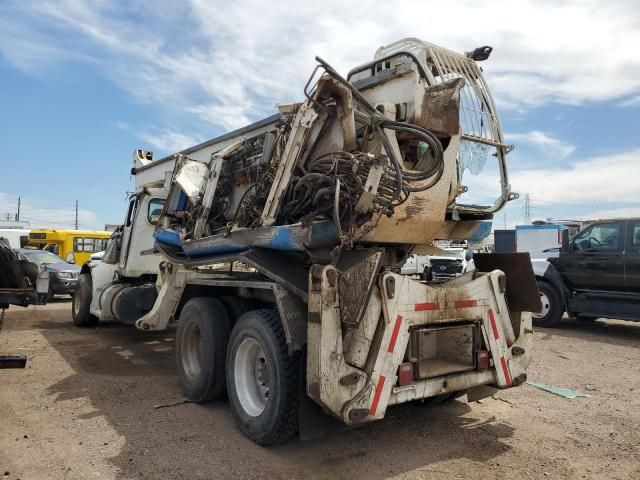 2015 Peterbilt 367 Crane Truck