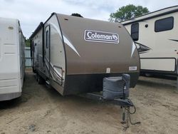 Camiones dañados por inundaciones a la venta en subasta: 2017 Coleman 225QBWE