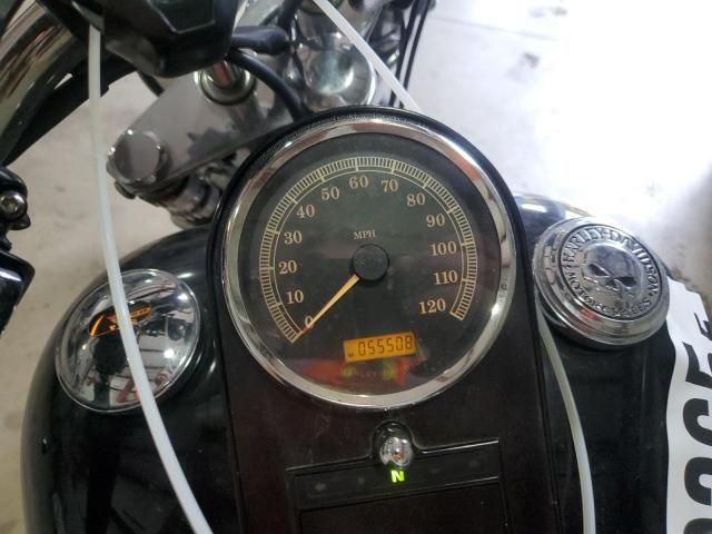 2004 Harley-Davidson Fxstbi