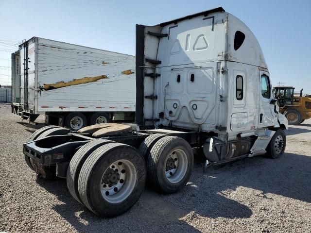 2020 Freightliner Cascadia 126 Semi Truck