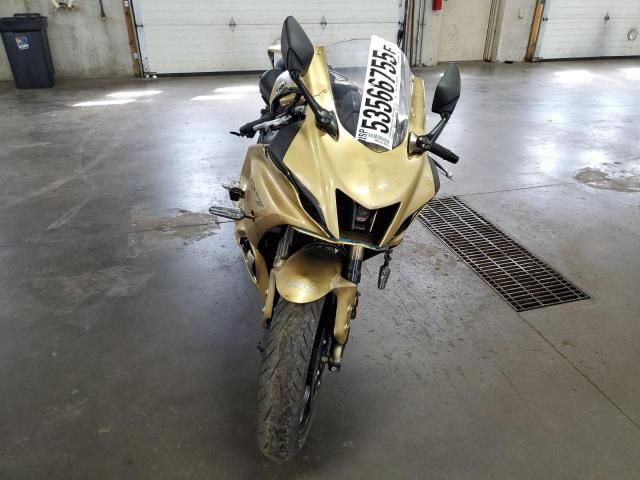 2022 Yamaha YZFR7