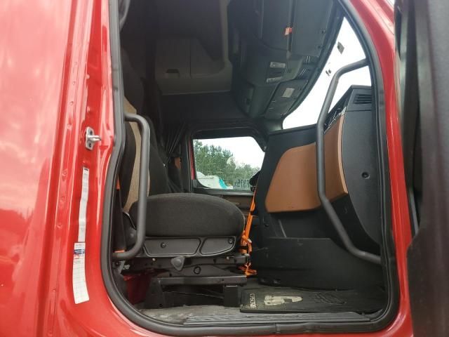 2020 Freightliner Cascadia 126
