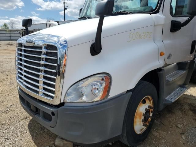 2015 Freightliner Cascadia 125 Semi Truck
