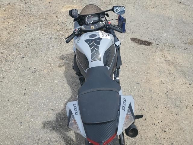 2023 Suzuki GSX-R750