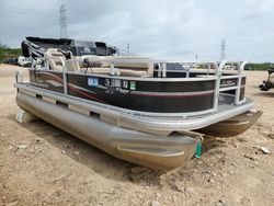 Botes dañados por inundaciones a la venta en subasta: 2017 Sun Tracker Bass Buggy
