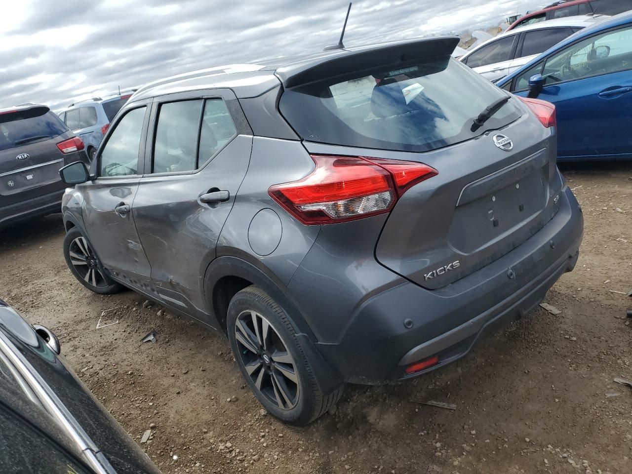 2020 Nissan Kicks sr