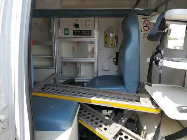 2014 Ford Econoline E350 Super Duty Van