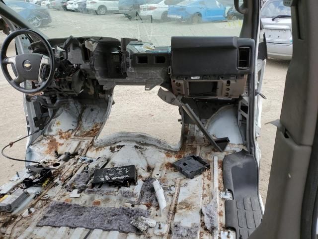 2015 Chevrolet Express G2500