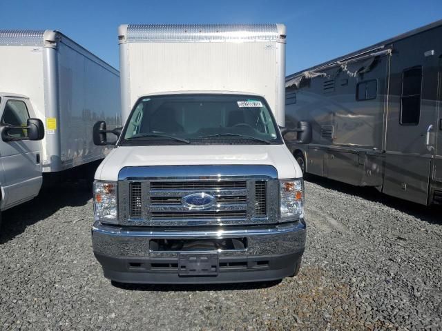 2024 Ford Econoline E350 Super Duty Cutaway Van
