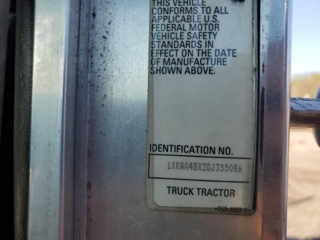 2013 Kenworth T660 Semi Truck