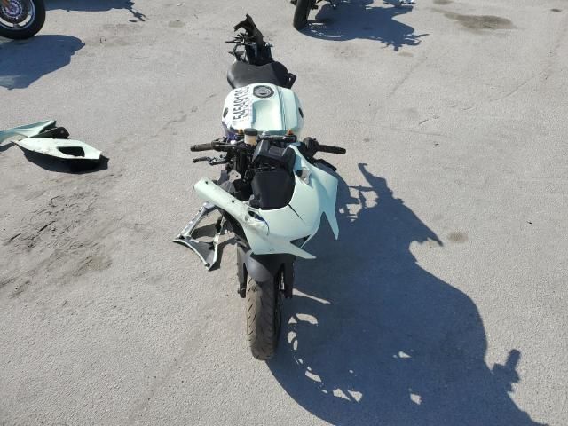 2023 Yamaha YZFR7