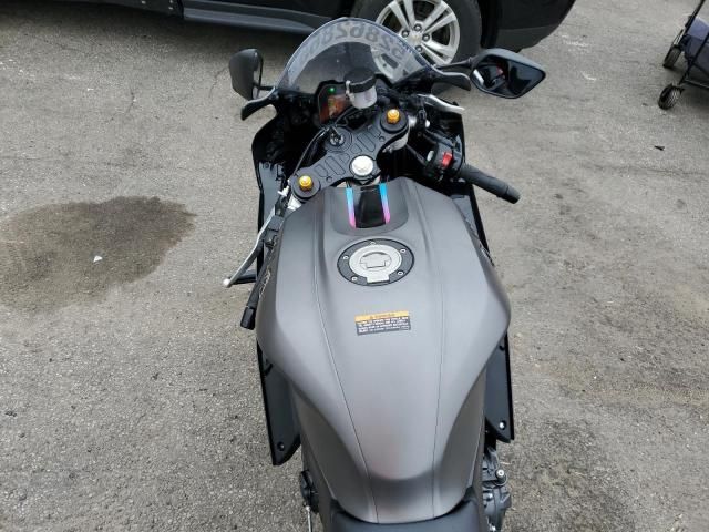 2024 Yamaha YZFR7