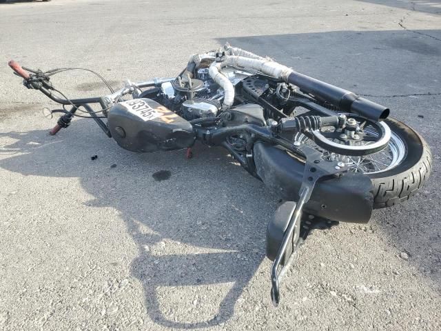 2013 Harley-Davidson XL1200 V