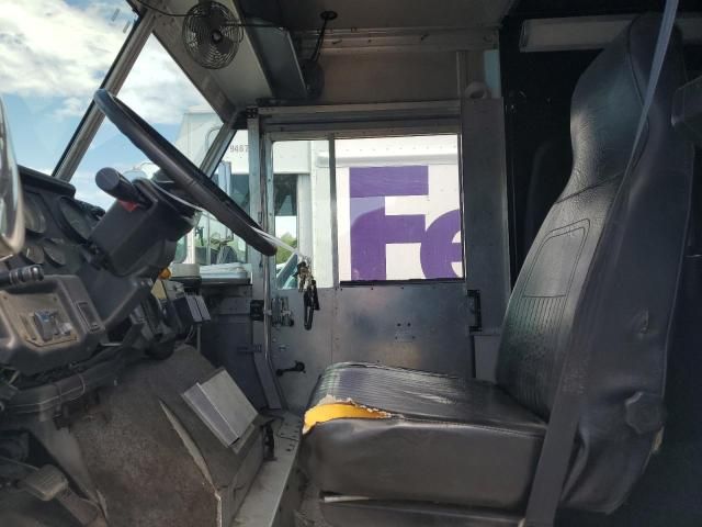 2003 Freightliner Chassis M Line WALK-IN Van
