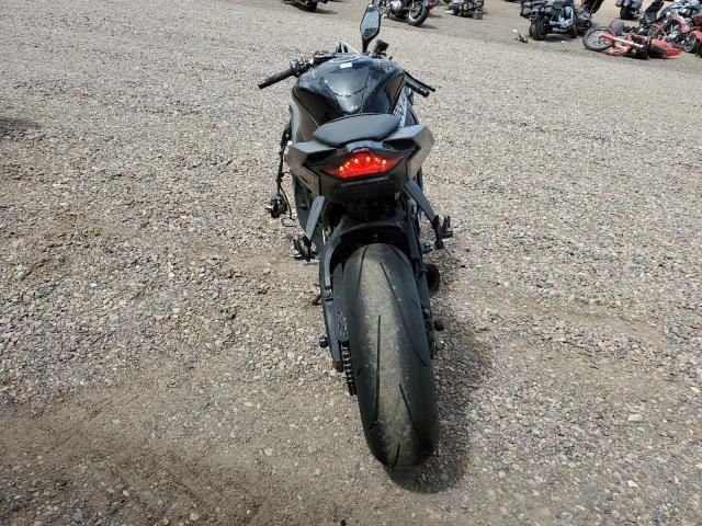 2023 Kawasaki ZX1002 M