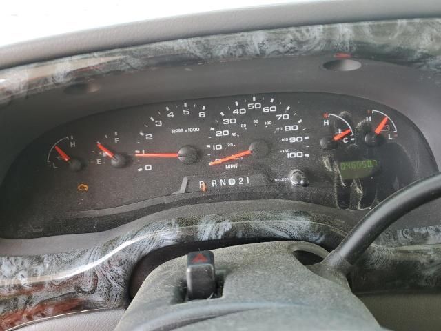2004 Ford Econoline E450 Super Duty Cutaway Van
