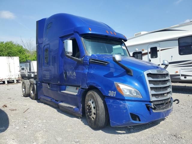2020 Freightliner Cascadia 126 Semi Truck