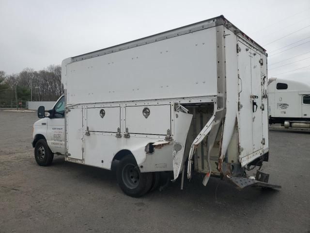 2007 Ford Econoline E350 Super Duty Cutaway Van