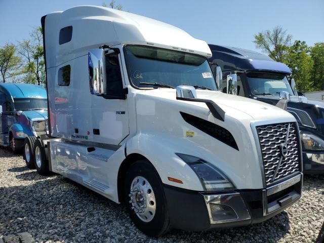 2020 Volvo VNL Semi Truck