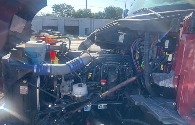 2016 Kenworth Construction T680