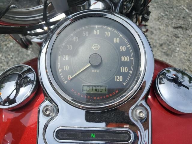 2013 Harley-Davidson FLD Switchback