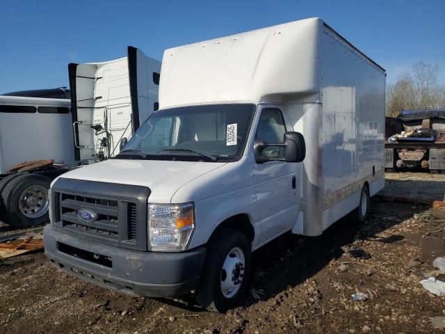 2019 Ford Econoline E350 Super Duty Cutaway Van