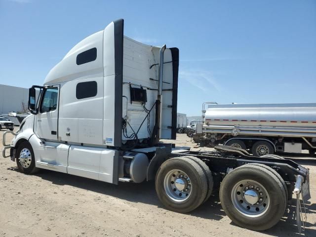 2020 Volvo VNL Semi Truck