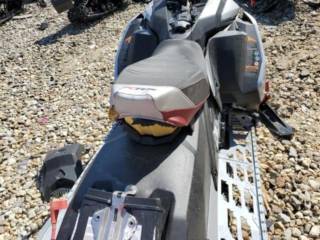 2024 Skidoo 2024 Skidoo MXZ