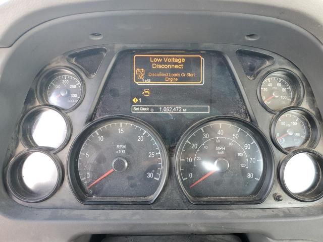 2016 Peterbilt 579 Semi Truck