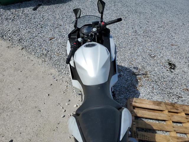 2025 Kawasaki EX500 H