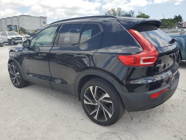 2021 Volvo XC40 T4 R-Design