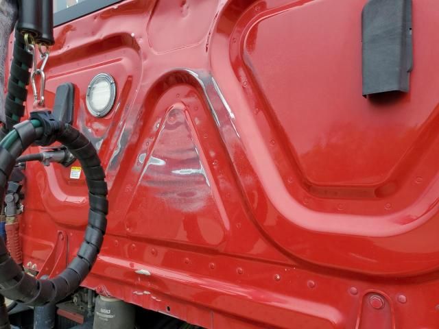 2020 Freightliner Cascadia Semi Truck