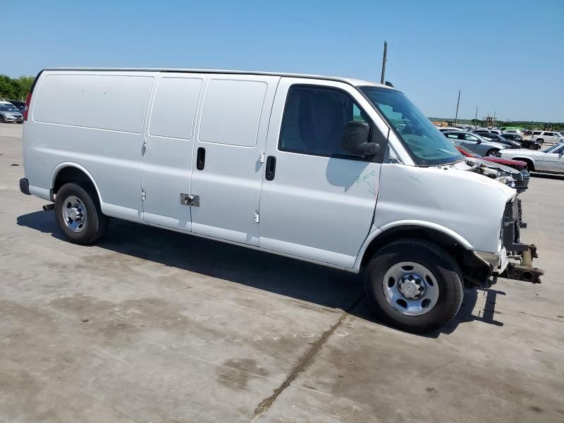 2020 Chevrolet Express G2500