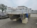 2000 Sundance Boats Inc. Boat