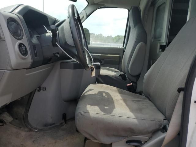2019 Ford Econoline E350 Super Duty Cutaway Van