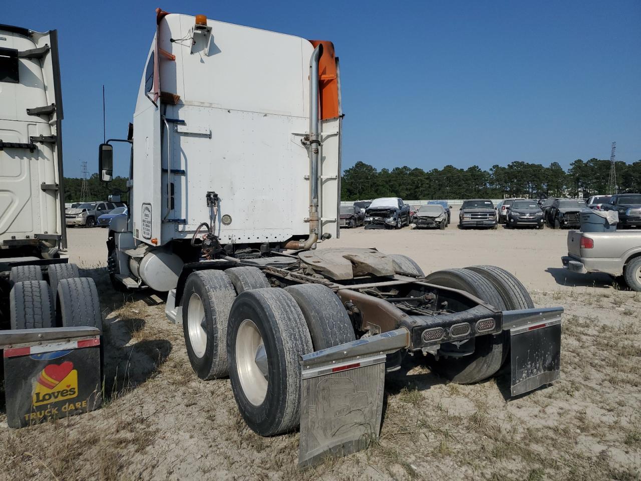 2007 Freightliner CST120 Semi Truck