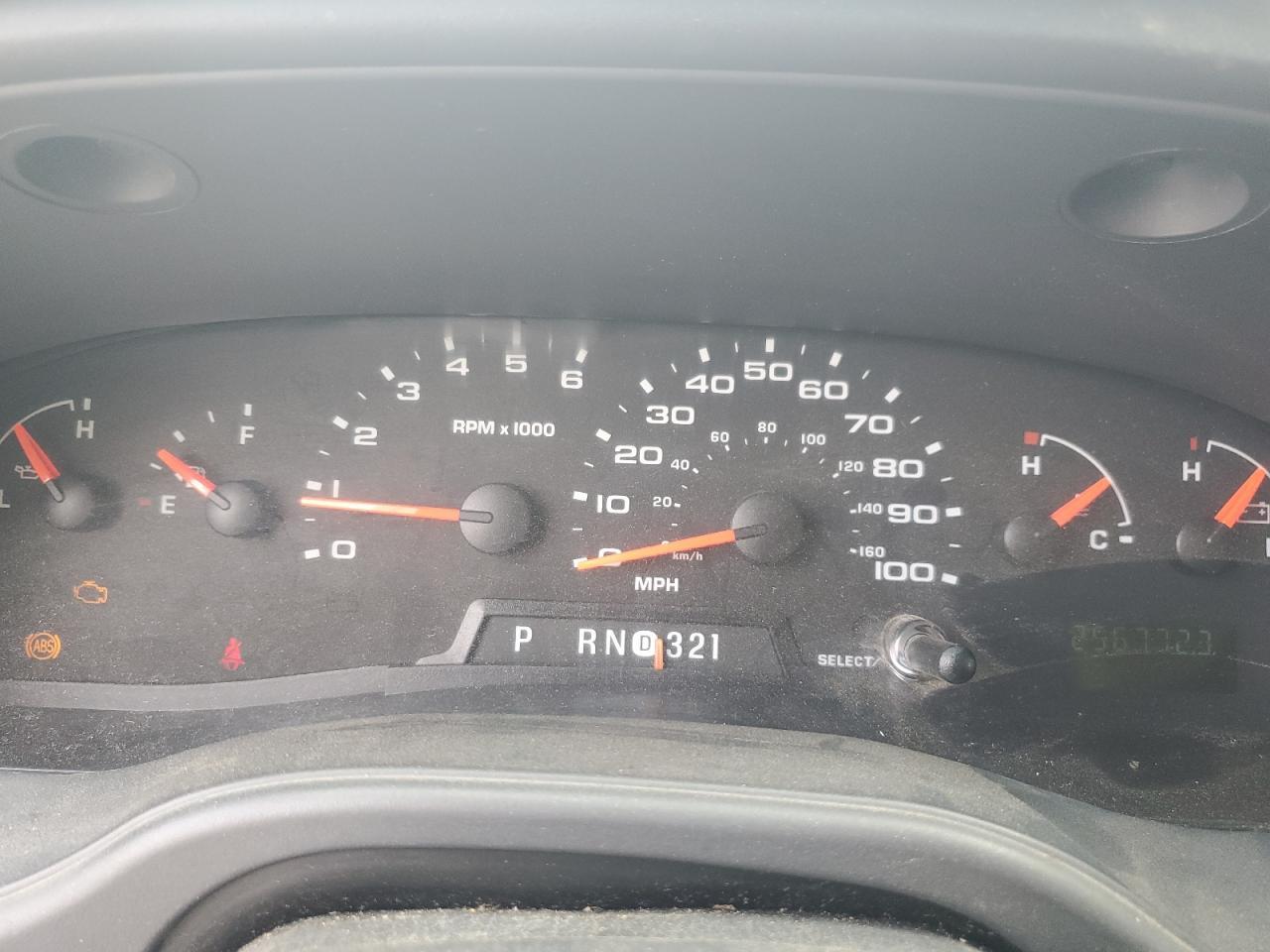 2008 Ford Econoline E450 Super Duty Cutaway Van