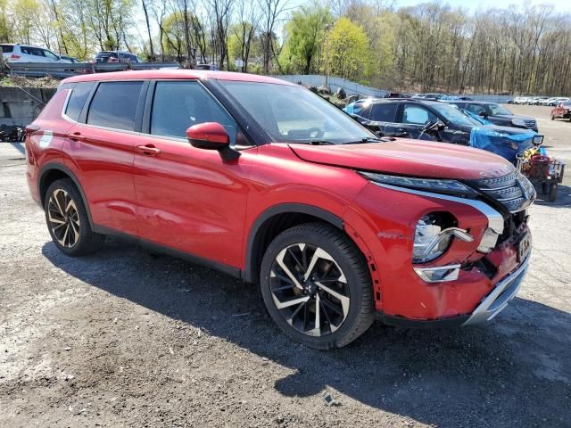 2022 Mitsubishi Outlander SE