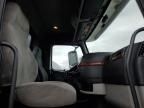 2011 Volvo VNL Semi Truck
