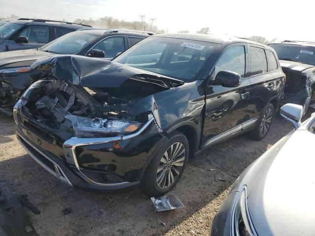 2020 Mitsubishi Outlander SE
