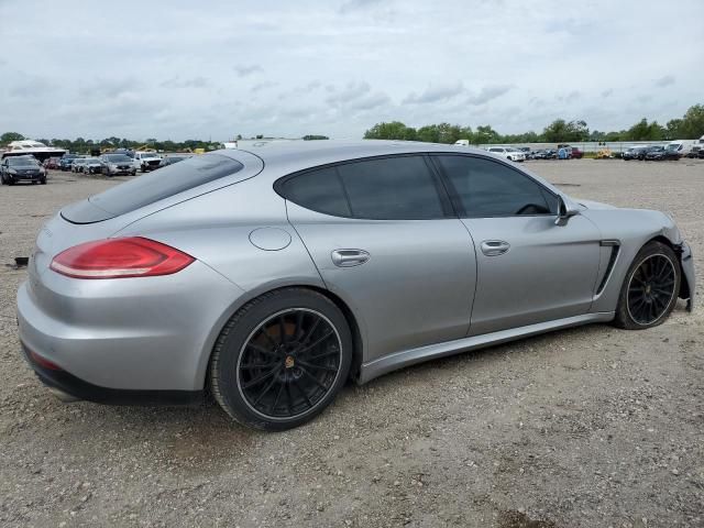 2015 Porsche Panamera 2