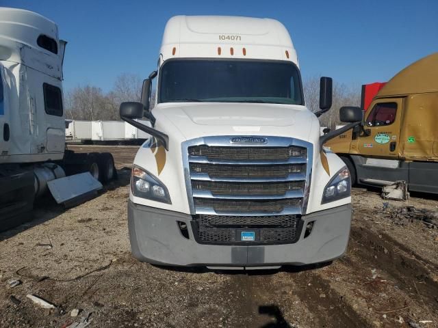 2020 Freightliner Cascadia 126 Semi Truck