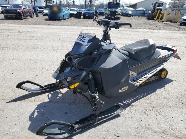 2009 Skidoo 2009 Skidoo Snowbmobil