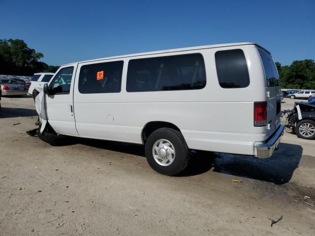 2013 Ford Econoline E350 Super Duty Wagon
