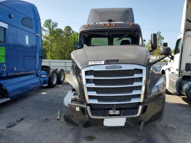 2021 Freightliner Cascadia 126 Semi Truck