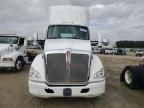 2014 Kenworth T680 Semi Truck