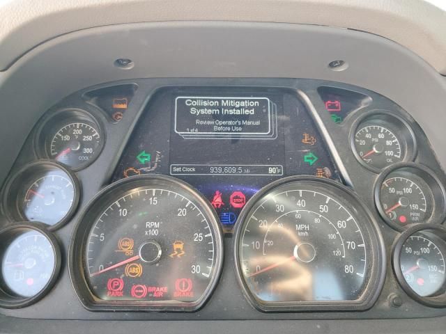 2015 Peterbilt 579 Semi Truck