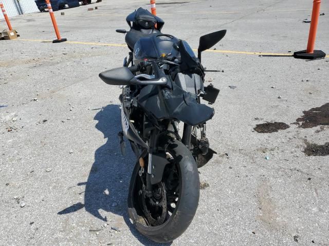 2024 Yamaha YZFR7